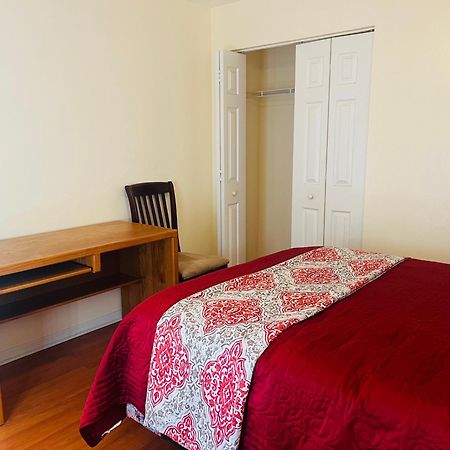 Room In Citrus Park And Carollwood, Close To The Airport & Downtown Tampa Zewnętrze zdjęcie