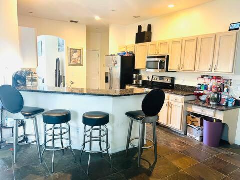 Room In Citrus Park And Carollwood, Close To The Airport & Downtown Tampa Zewnętrze zdjęcie